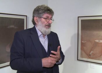 “Magjia e vizatimit”/ Piktori Gazmend Leka, ekspozitë me mbi 80 krijime në Galerinë FAB