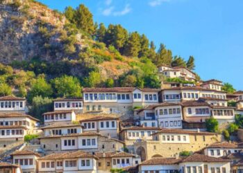 Berati, simbol i harmonisë fetare. Nisma e veçantë e Këshillit të Qarkut