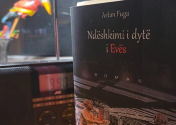 Panairi i Librit/ “Autori më i mirë i vitit” shpallet akademiku Artan Fuga, ja si u ndanë çmimet e tjera