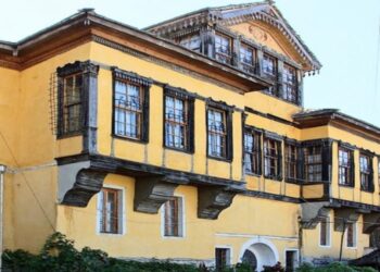 Restaurohet banesa Fico, ndër shtëpitë më të bukura gjirokastrite