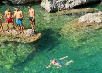 The Guardian: Shqipëria, mes vendeve të preferuara evropiane për britanikët