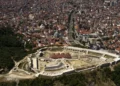 Kalaja e Prizrenit pas dështimit të ndërhyrjes emergjente, pret dy ciceronë