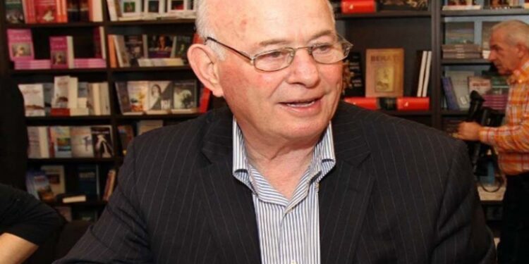 Shkrimtari i shquar Fatos Kongoli feston sot 82-vjetorin e lindjes