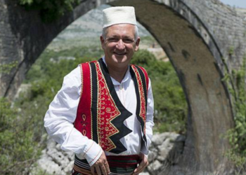 Robert Elsie figura më e rëndësishme ndërkombëtare e studimeve për kulturën veriore shqiptare