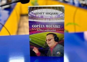 Reflektime mbi 50 vite të sportit shqiptar, Ahmet Shqarri sjell librin“Copëza Mozaiku”