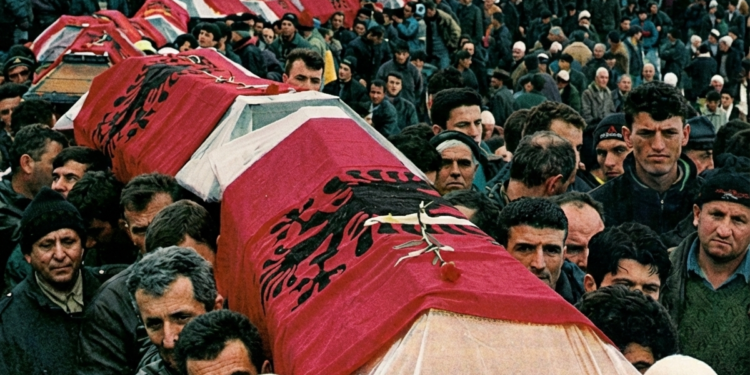 Mbi gjakun e Reçakut: Plani makabër i Serbisë për të “vrarë” të vërtetën