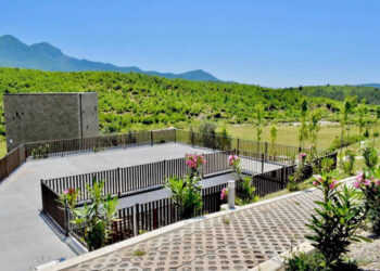 Memoriali i Fishtës pas një vit braktisjeje me plane për Qendër Ndërkombëtare Arti