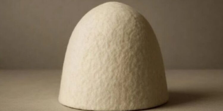 Peticion digjital për përfshirjen e plisit shqiptar në listën e UNESCO-s