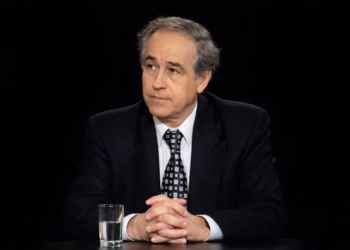 Aristidh Kola: “Në Greqi pak njerëz nuk e kanë gjyshen apo gjyshin arvanitas” Lufta e heshtur ndaj gjuhës dhe kulturës arbërore