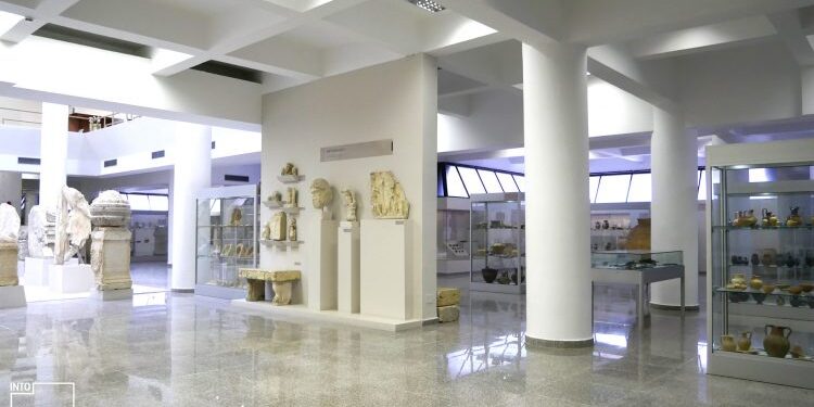 Hapet Muzeu Arkeologjik në Durrës, pjesëmarrës Rama dhe Gonzato