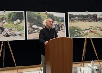 Ekspozitë e fotoreporterit Ridvan Slivova – dokumenton krimet e luftës në Gollak