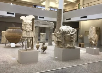 Hapet Muzeu Arkeologjik në Durrës, pjesëmarrës Rama dhe Gonzato