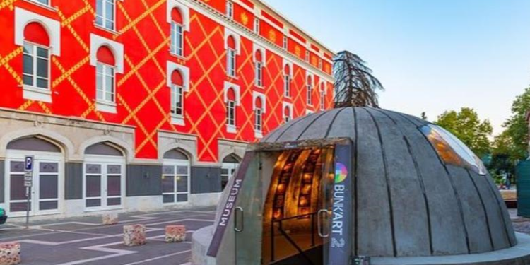Nga bunkerët e Bunk’Art te jeta e natës, media britanike ‘Daily Mail’ mahnitet nga Tirana: Qytet plot energji larg hijes së errët të komunizmit