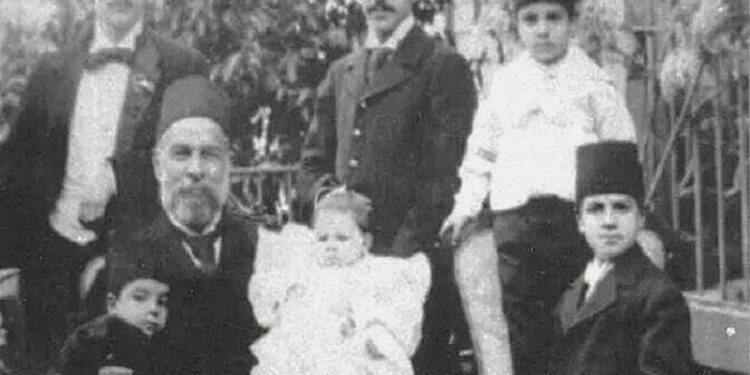“Si mund të mendojë mbreti Nikollë i Malit të Zi, të imponojë me armë dhe me dhunë konvertimin fetar të myslimanëve shqiptarë…”/ Intervista e panjohur e Ismail Qemalit për gazetarin italian