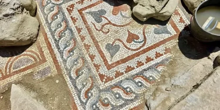 Zbulohen mozaikë të rrallë në Elbasan