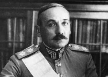 Kur kreu i shtetit të Greqisë Pangalos, pranonte se gjyshja e tij nuk dinte asnjë fjalë greqisht dhe kërkonte Konfederatë me Shqipërinë