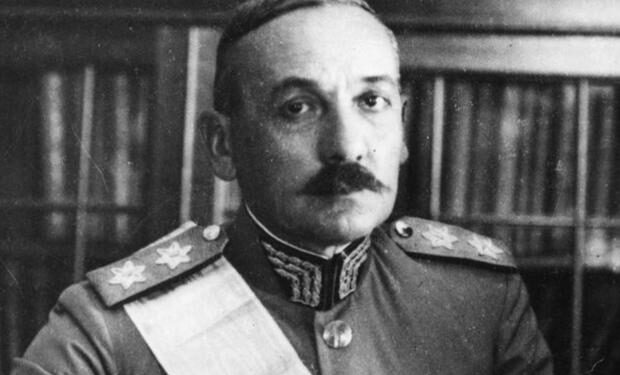 Kur kreu i shtetit të Greqisë Pangalos, pranonte se gjyshja e tij nuk dinte asnjë fjalë greqisht dhe kërkonte Konfederatë me Shqipërinë