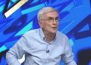 Buxhovi: Ka akademik që ka marrë deri në 7 mijë euro në muaj e s’kemi një libër kredibil për historinë e Kosovës