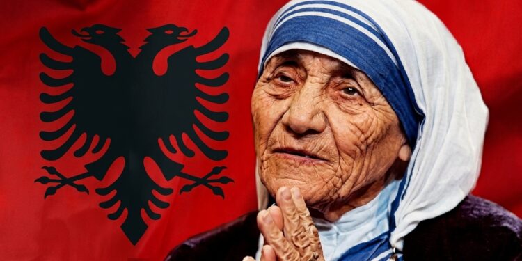 Shën Nënë Tereza: Figura që i tregoi botës anën më të bukur të shpirtit shqiptar — Në përvjetorin e lindjes