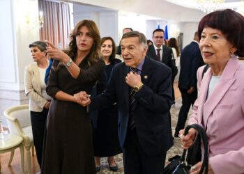Çifti DioGuardi dhe Kosova: Një miqësi e çertifikuar me dekret. Joe DioGuardi zëri shqiptar në Kongres, merr shtetësinë e Kosovës