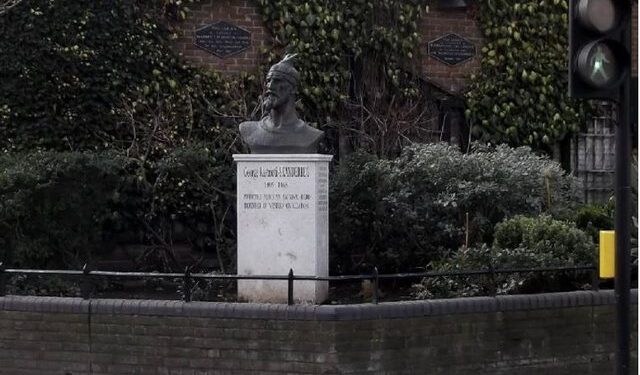Busti i Skënderbeut “zhduket” nga Londra, Mal Berisha ngre alarmin: Kush vendosi ta heqë?